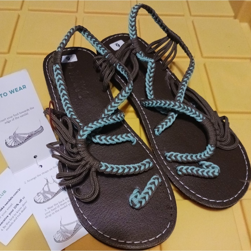 NEW Plaka Turquoise & Brown Women's Palm Leaf‎ Flat Sandals, Size 6